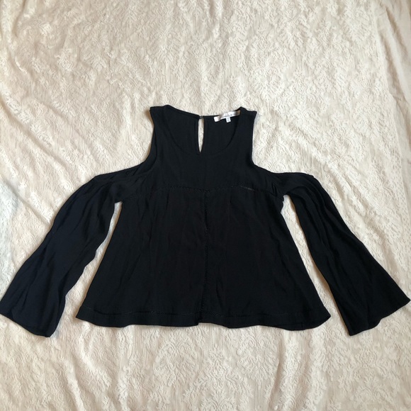 SOLD 🚫🚫🚫 Lovers + Friends cloudbreak cold shoulder boho top - Picture 2 of 9